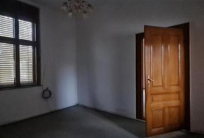 CASA IN ARADUL NOU CU TEREN - 4