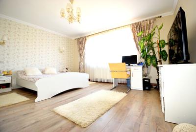 Casă individuală cu 8 camere cu Canalizare în Sânandrei - 5