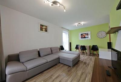Apartament cu 2 camere decomandat, mobilat în Tractorul - 4