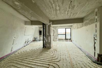 Apartament cu 4 camere semidecomandat în Zorilor