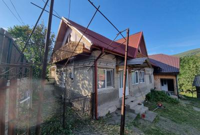 Casă cu 4 camere în Central - 7