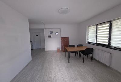 Spațiu comercial, de 43 mp, în Central - 1