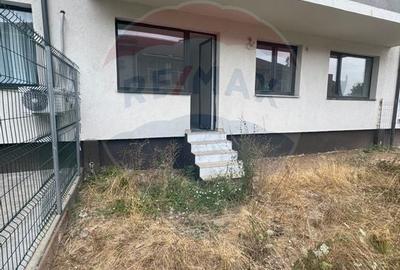 2 camere + curte, bloc nou, zona centrala - 9