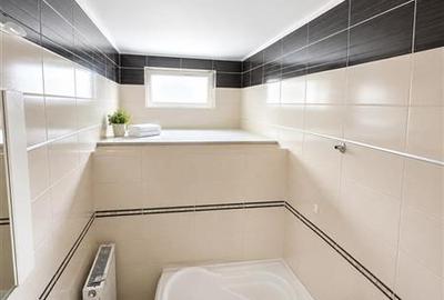 Casă individuală cu 3 camere cu Canalizare în Central - 3