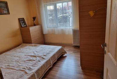 Apartament cu 3 camere decomandat în Zamfirescu