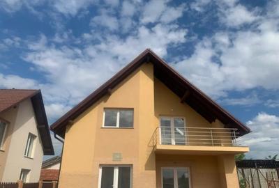 Casă cu 5 camere cu Teren 395 Mp în Malu Mare - 16