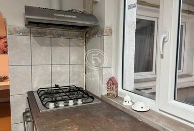 PIATA DOMENII/ CASA- 3 CAMERE VESELE/ GRADINA/COMISION 0% - 12