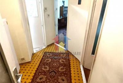 Apartament cu 3 camere decomandat în Călărași - 3