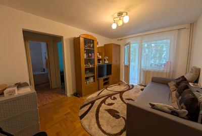 Miron Costin 3 camere semidecomandate - 58mp , etaj 3 - 6