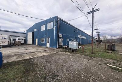 Spațiu comercial, de 1,000 mp, în Central - 2