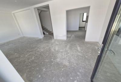 Duplex compus din doua case la 1,3 kilometri de sta?ia de - 11