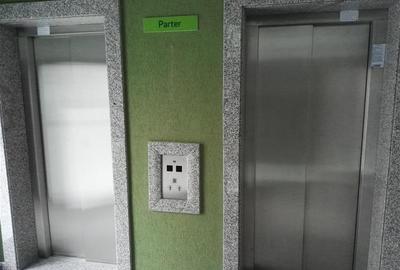 Vanzare cladire pe etaje - pretabil clinica, spital - 14