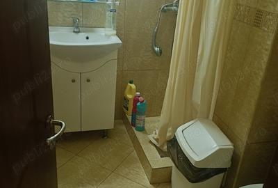 Oportunitate investitie !Spatiu-apartament ultracentral ,stradal , 4 camere, multiple activitati - 7