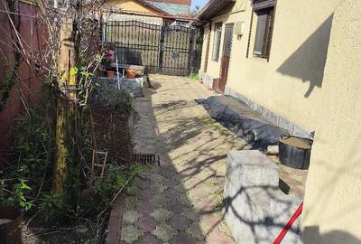 Casă cu 2 camere cu Teren 200 Mp în Central - 4