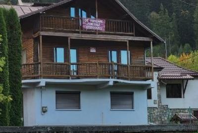 Casă cu 5 camere cu Canalizare în Poiana Țapului - 1