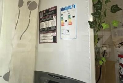 Apartament cu 3 camere semidecomandat în Gojdu