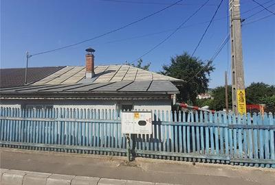 Casă cu 3 camere cu Teren 400 Mp în Huși - 4