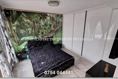 Casă cu 5 camere cu Garaj în Km 5 - 27