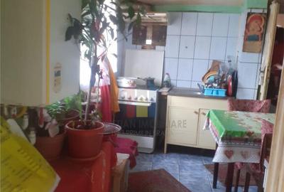 Casa 4 camere, toate utilitatile, teren 220 mp, Chercea - 6