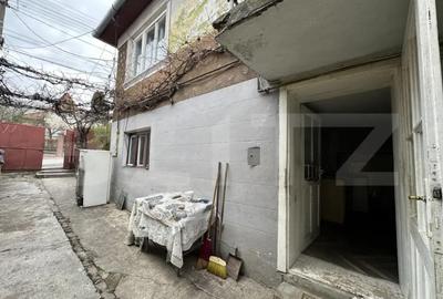Casă cu 5 camere cu Canalizare în Dâmbul Rotund - 2
