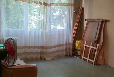 Apartament cu 3 camere decomandat în Drumul Taberei - 13