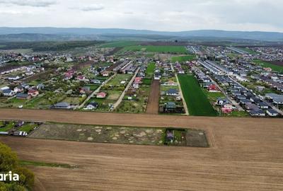 Teren de 605 mp, în Podu Roș - 3