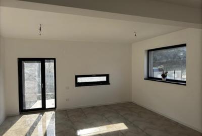 Case parter cu 4 camere in Budeasa – confort modern in mijlocul naturi - 3