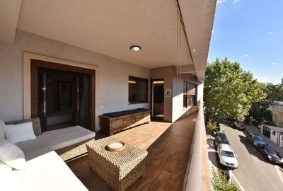 Apartament cu 3 camere decomandat în Romană - 3