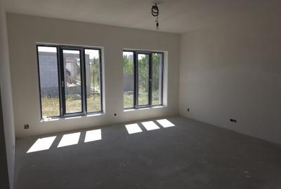 Casă cu 3 camere în Central
