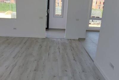 Casă individuală cu 4 camere cu Canalizare în Domnești - 10