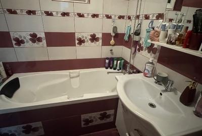 Vând apartament cu 2 camere Burdujeni-78000eur negociabil - 8