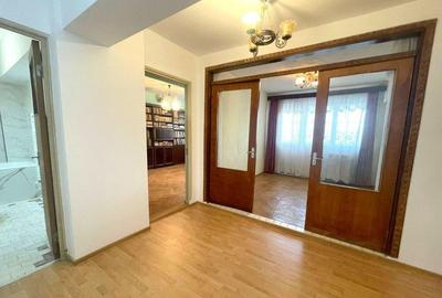 De vanzare Apartament 3 camere -R-uri - Mazepa 1 - 12