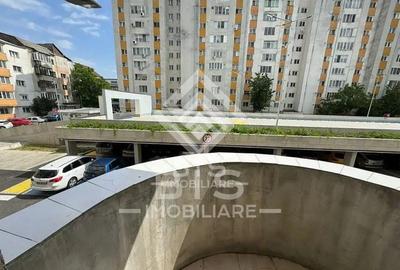 Apartament cu 3 camere semidecomandat în Nord