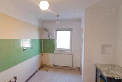 Apartament cu 3 camere decomandat în Florilor - 10
