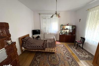 Casă cu 4 camere cu Teren 3122 Mp în Petrești - 13