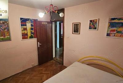 Vand apartament 4 camere etajul 1 zona Micro 4 Vand apartament 4 camere etajul 1 zona Micro 4 - 14