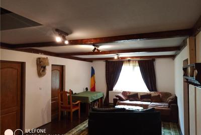 Casă cu 6 camere cu Teren 970 Mp în Pojorâta - 2