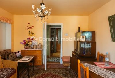 Apartament cu 2 camere decomandate | Plopilor | Etajul 1 - 2