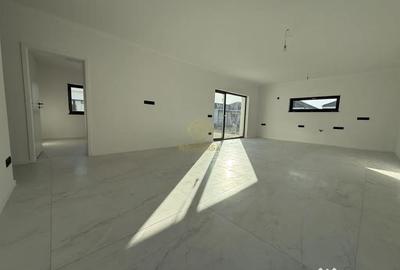 Casă cu 4 camere cu Teren 420 Mp în Mărtinești - 4