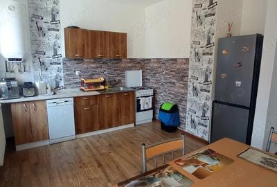 Apartament cu 4 camere decomandat în Sânmartin - 3