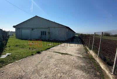 Spațiu comercial, de 24 mp, în Central - 4