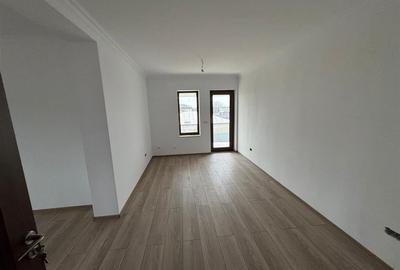 Vila deosebita Parter + Mansarda de vanzare in Odobesti - 31