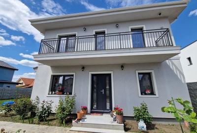 Casă cu 4 camere cu Teren 550 Mp în Giarmata - 1