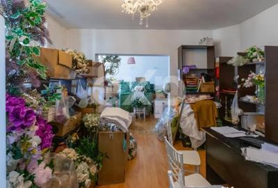 Spațiu comercial, de 146 mp, în Central - 3