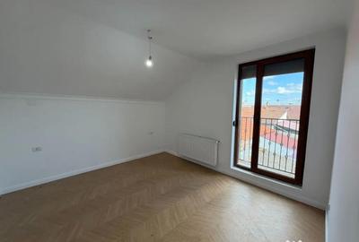 Apartament cu 3 camere decomandat în Central - 2