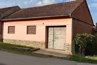 Casă cu 4 camere în Vălanii de Beiuș - 2