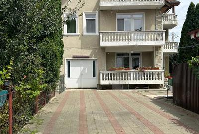 Imobil la col? de strada (Vila) Roman, Bd Republicii - 3