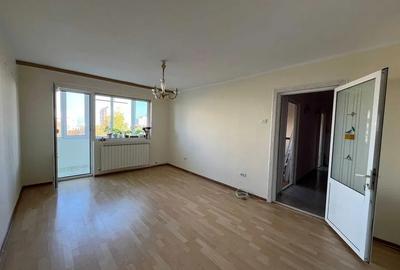 Apartament cu 3 camere decomandat în Tomis Nord