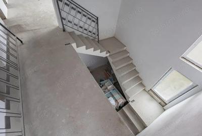 Casă cu Teren 1553 Mp în Silagiu - 3