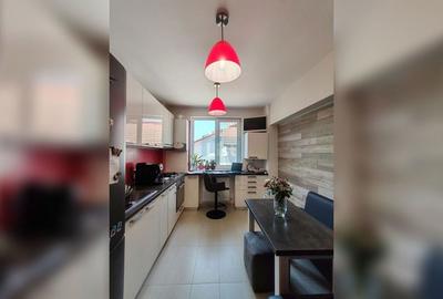 Apartament cu 3 camere semidecomandat, mobilat în Semicentral - 5
